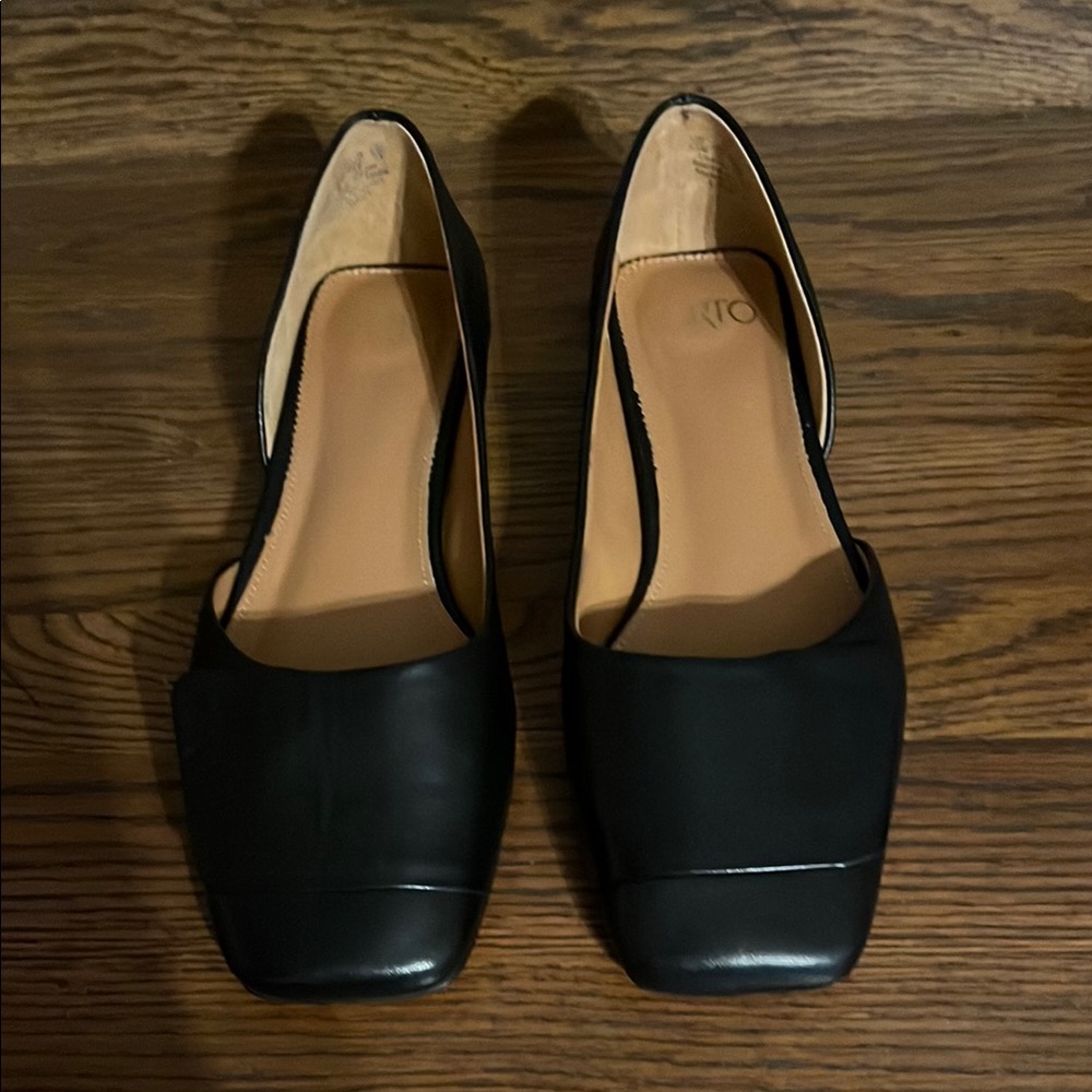 SARTO By Franco Sarto Black Leather Flats